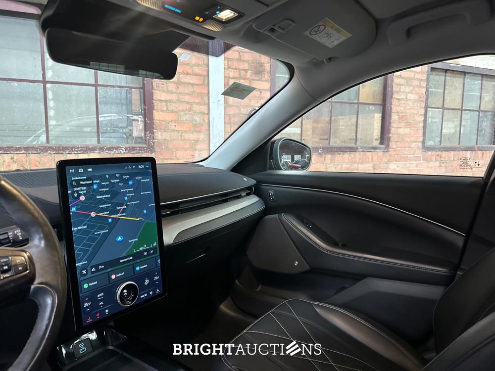 Ford Mustang Mach-E RWD 75 kWh 269pk 2021 (Origineel-NL + 1e eigenaar), N-361-JS