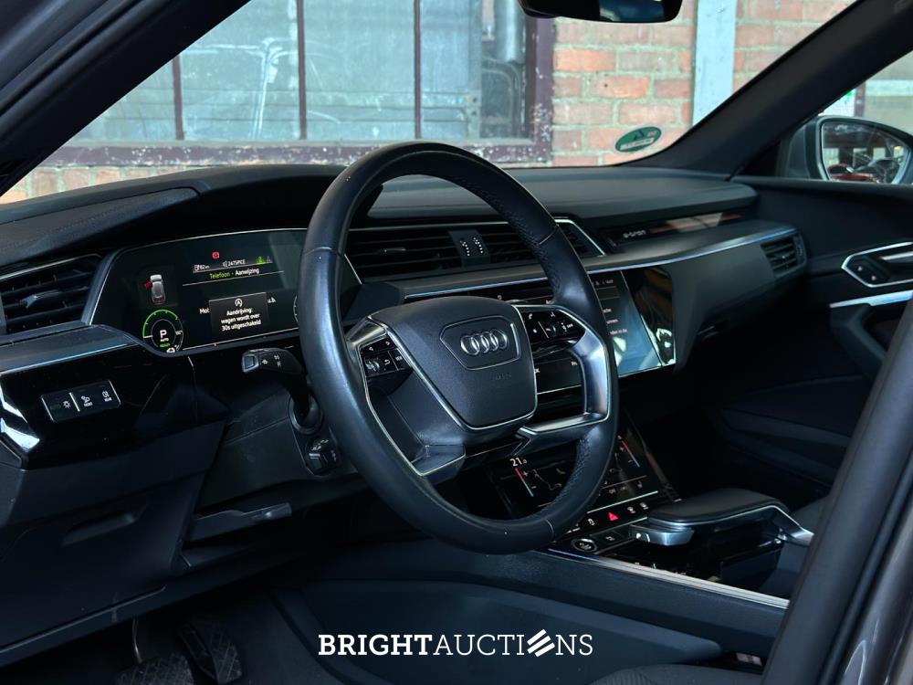 Audi e-tron 55 quattro Advanced edition 95 kWh 408pk 2021 (Origineel-NL+1e eigenaar), N-206-TT