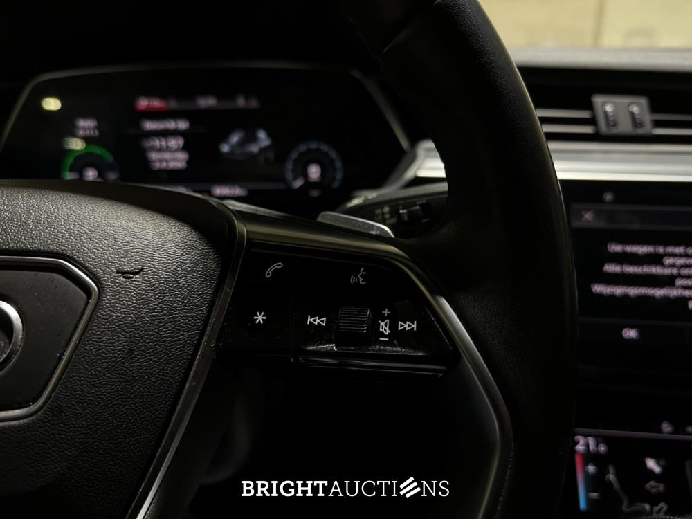 Audi e-tron Sportback 55 quattro Business edition 95 kWh 408pk 2020 (Origineel-NL+1e eigenaar), K-601-GZ