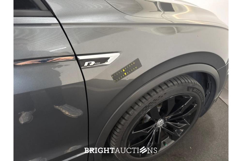 Volkswagen Tiguan ACT Highline Business R 1.5 TSI 150pk 2020 (Origineel-NL), H-070-NT