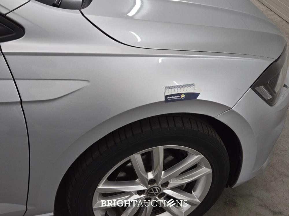 Volkswagen Polo Highline Business R 1.0 TSI 110pk 2021, T-090-FZ