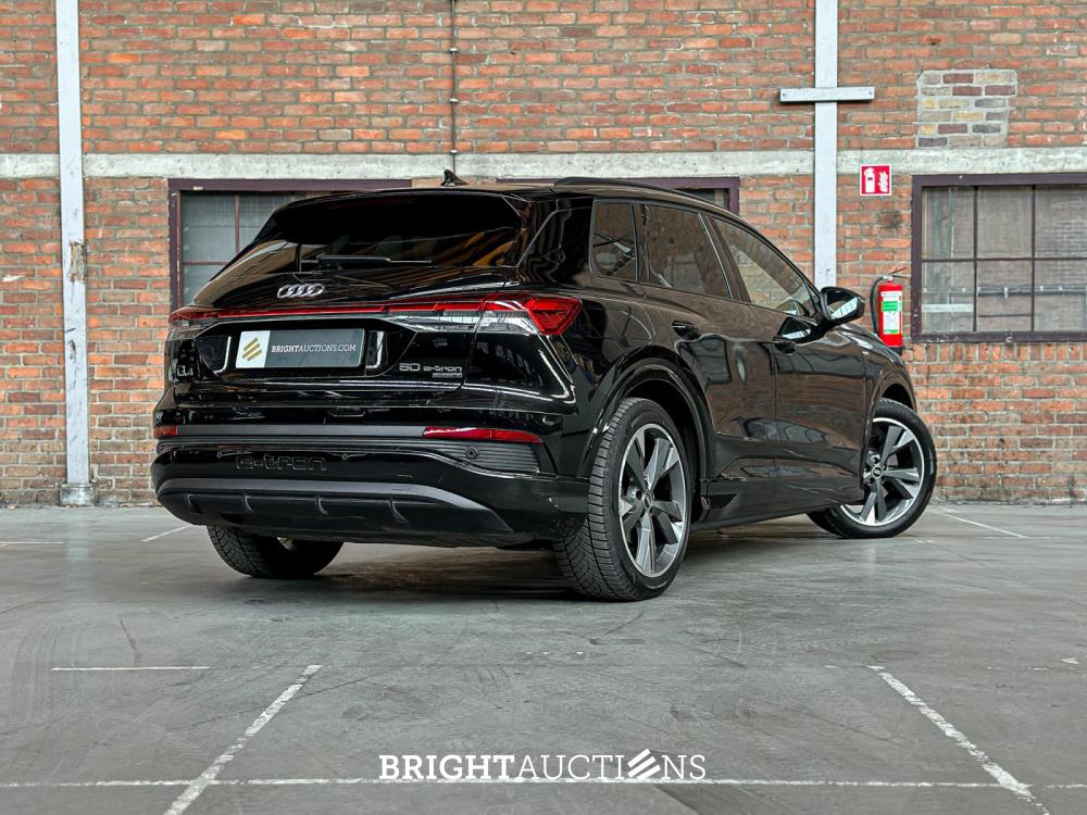 Audi Q4 e-tron 50 quattro Launch edition S Competition 77 kWh 299pk 2022 (Origineel-NL+1e eigenaar), P-122-GB 