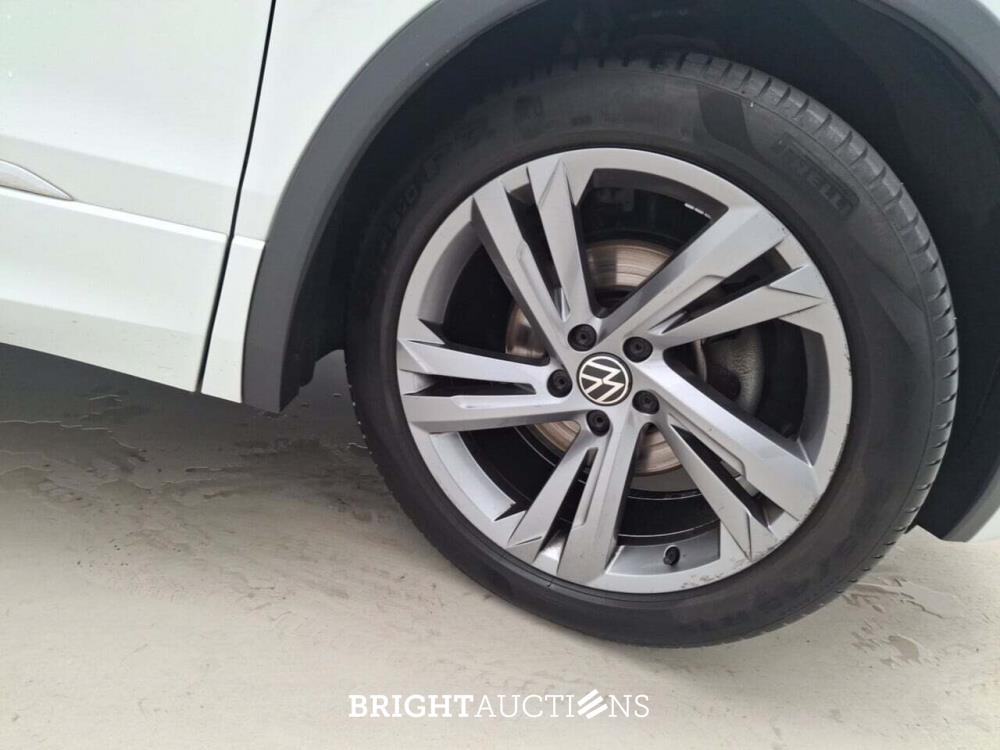 Volkswagen Tiguan R-Line 1.5 TSI 150pk 2021 (Origineel-NL), K-340-VD