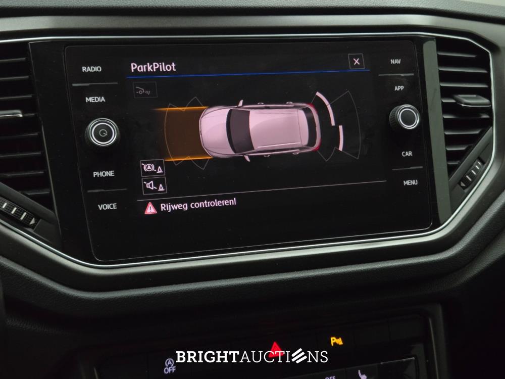 Volkswagen T-Roc Sport 1.5 TSI 150pk 2018, L-388-JZ