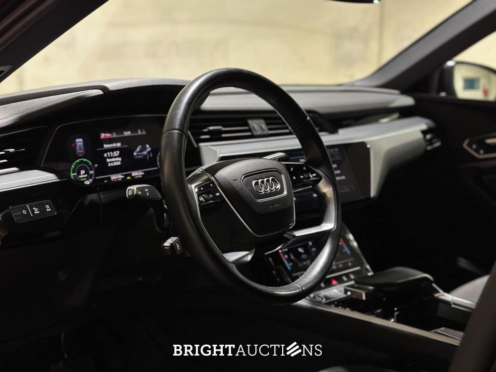 Audi e-tron Sportback 55 quattro Business edition 95 kWh 408pk 2020 (Origineel-NL+1e eigenaar), K-601-GZ