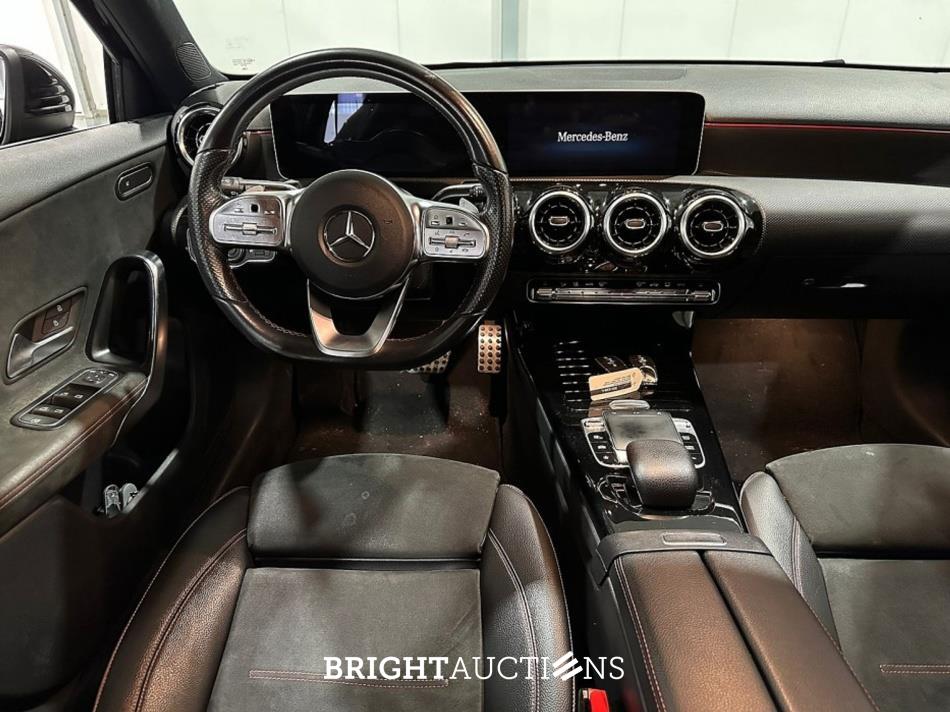 Mercedes-Benz A200 Business Solution AMG 163pk 2019 (Origineel-NL) A-Klasse, XH-436-L