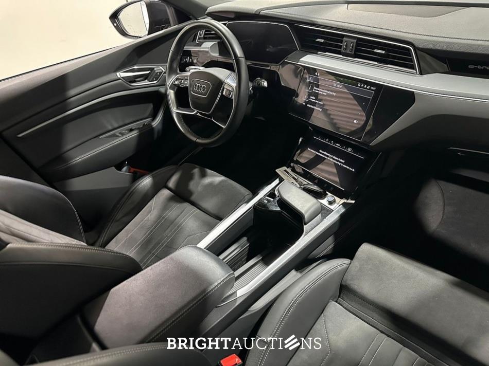 Audi Q8 e-tron 50 quattro Advanced Edition 95 kWh 340pk 2023 (Origineel-NL), T-629-HS