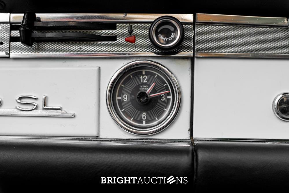 Mercedes-Benz 280 SL Pagode – Handgeschakeld – EU-uitvoering – 2.8 liter zes-in-lijn. 