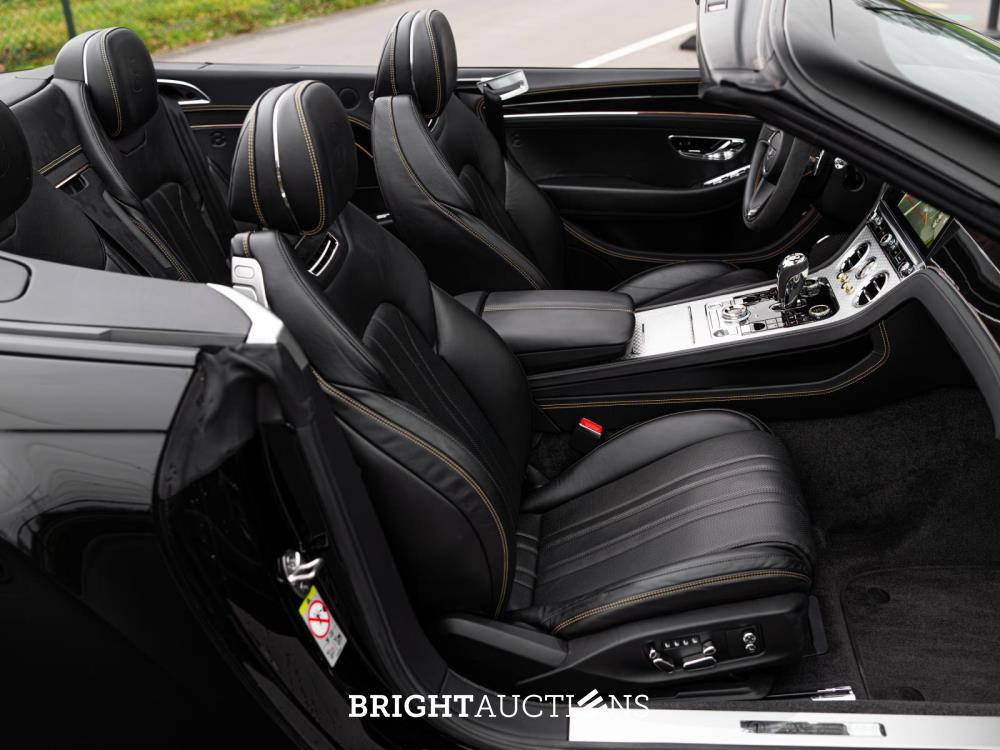 Bentley Continental GTC 6.0 W12 First-Edition 635pk -Mulliner 1 of 100- 2020 (Origineel-NL), H-287-NF