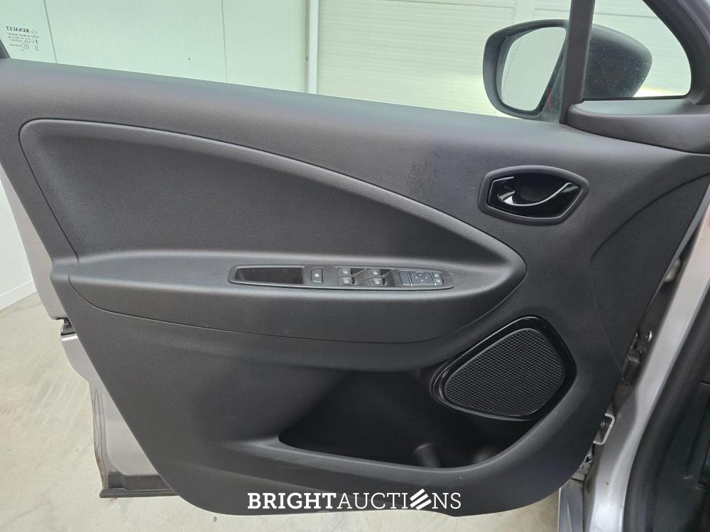 Renault ZOE R110 Life 52 kWh 109pk 2020 (Origineel-NL), K-174-KN
