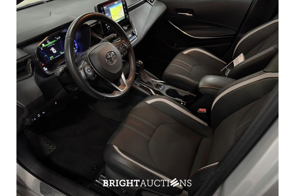 Toyota Corolla Touring Sport Hybrid GR-Sport 2.0 261pk 2021 (Origineel-NL), K-880-PR