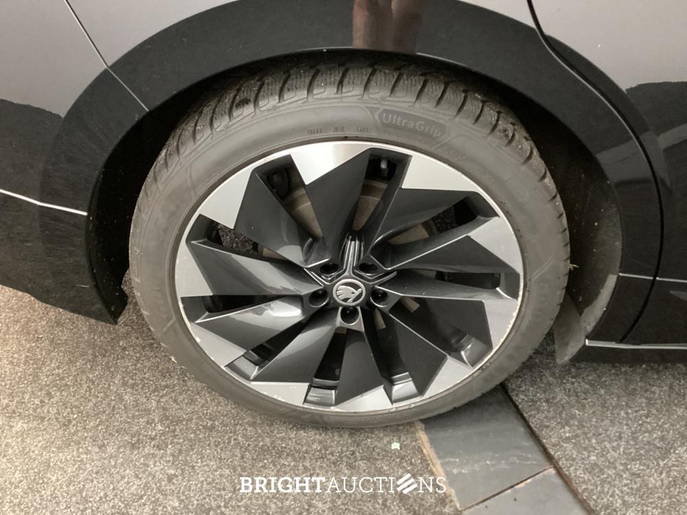Škoda Enyaq iV 60 Sportline 180pk 2022 (Origineel-NL), P-400-TR