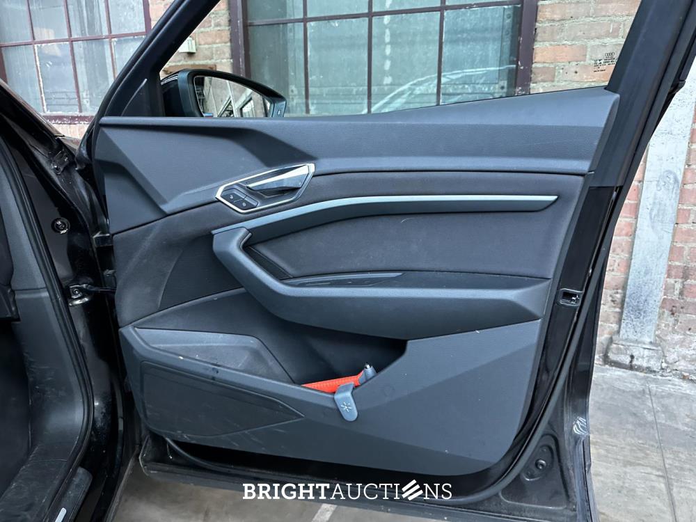 Audi e-tron Sportback 55 quattro edition 95 kWh 408pk 2020 (Origineel-NL+1e eigenaar), K-470-GB