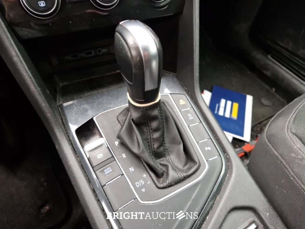 Volkswagen Tiguan Highl. Bus R 1.5 TSI 150pk 2020 (Origineel-NL), J-885-HF