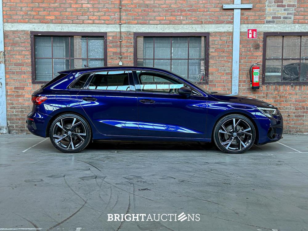 Audi A3 Sportback 35 TFSI Business edition 150pk 2020 (Origineel-NL+1e eignaar), J-594-JG