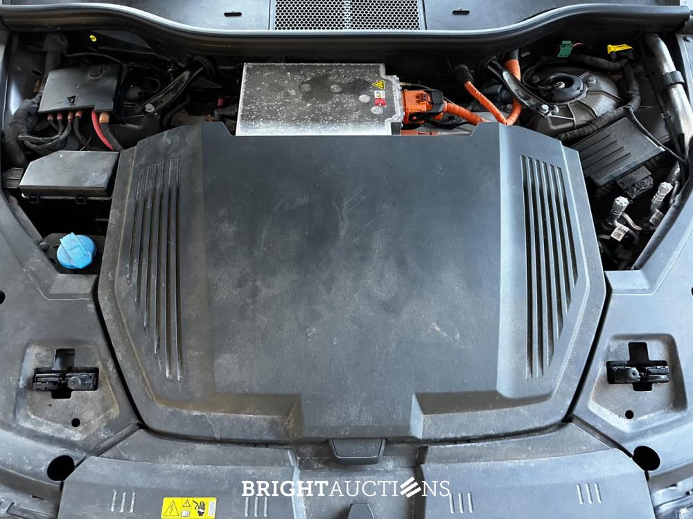 Audi e-tron 55 quattro Advanced edition 95 kWh 408pk 2021 (Origineel-NL+1e eigenaar), N-206-TT