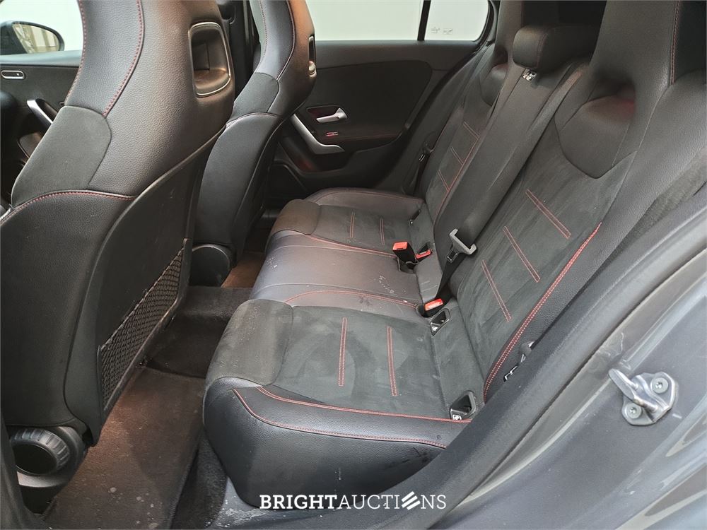 Mercedes-Benz A200 Business Solution AMG 163pk 2018 A-klasse, XT-864-L