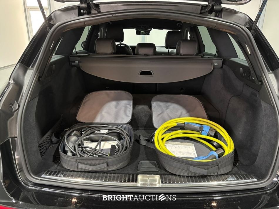 Mercedes-Benz e 300 e E-Klasse Estat AMG Line 333pk 2023 (Origineel-NL) E-klasse, T-538-VD