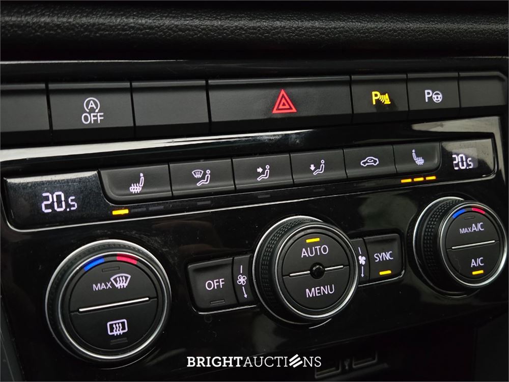 Volkswagen T-Roc 4Motion Sport Business R 2.0 TSI 191pk 2019, X-032-DJ