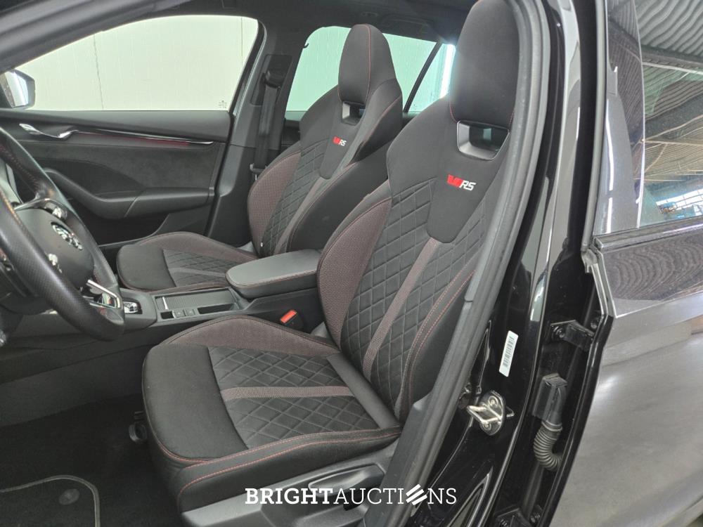 Škoda Octavia Combi iV RS 2.0 TSI 245pk 2021, R-156-SR