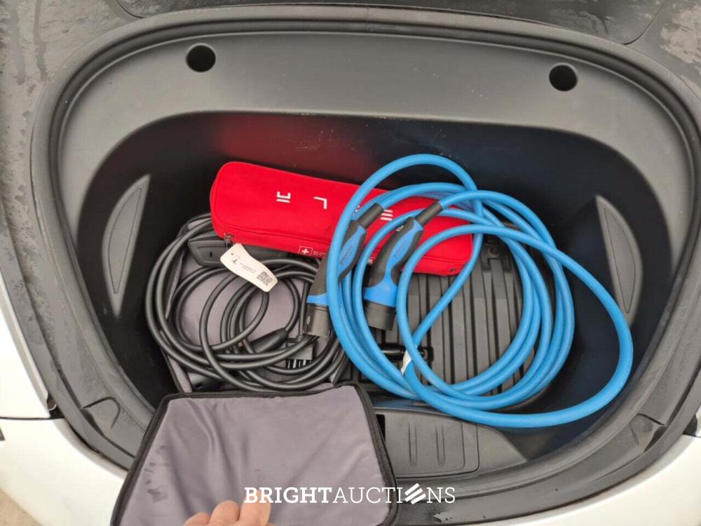 Tesla Model 3 Standard PLUS RWD 238pk 2022