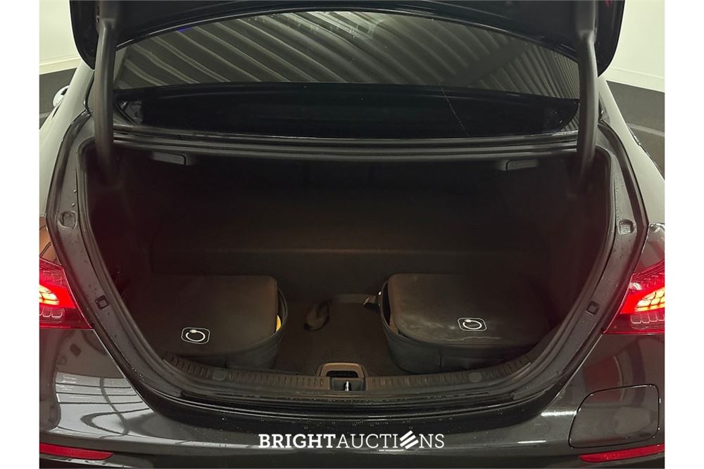 Mercedes-Benz e 300 e E-Klass AMG Line 333pk 2023 (Origineel-NL) E-klasse, R-732-XG