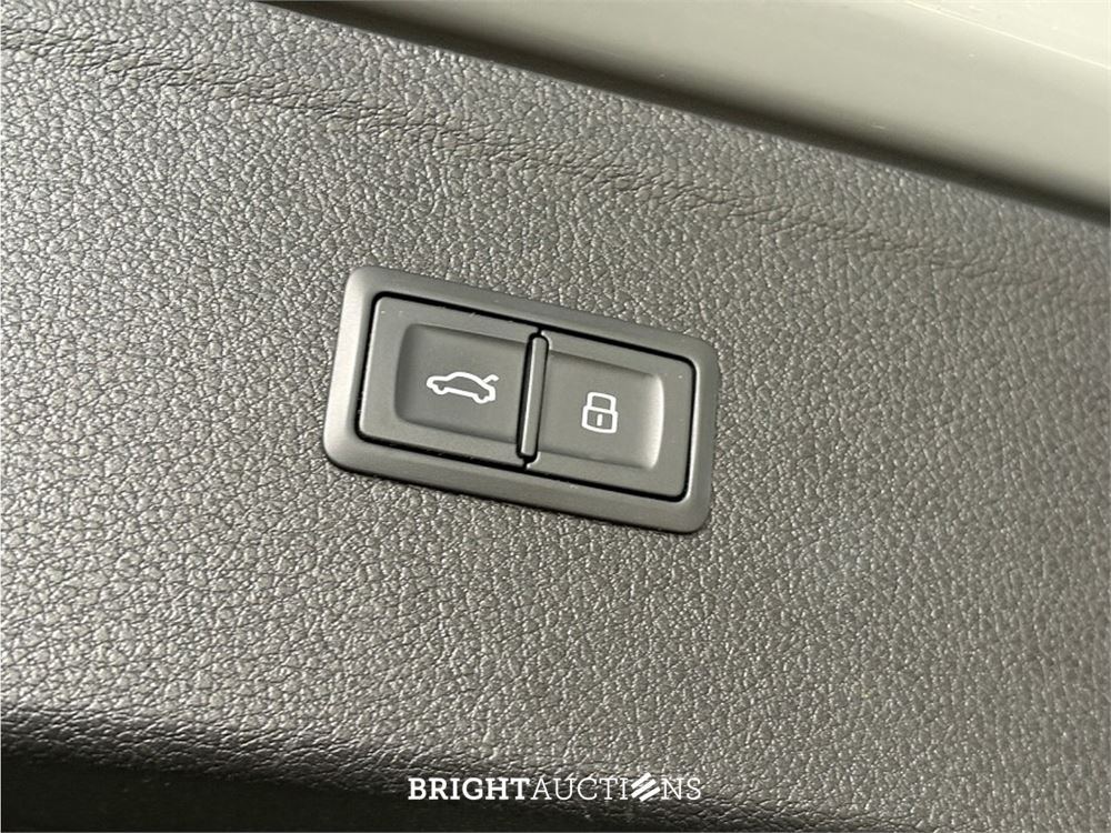 Audi Q5 50 TFSI e S edition 408pk 2022 (Origineel-NL), R-409-BV