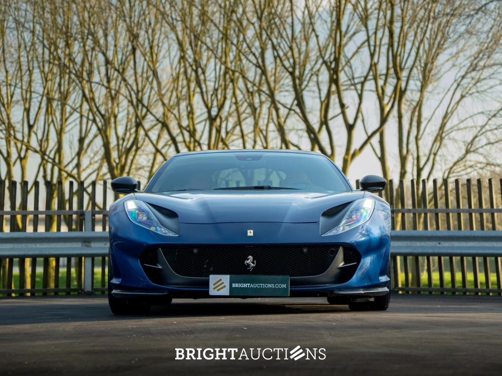 Ferrari 812 Superfast 6.5 V12 HELE -CARBON- 796pk 2020