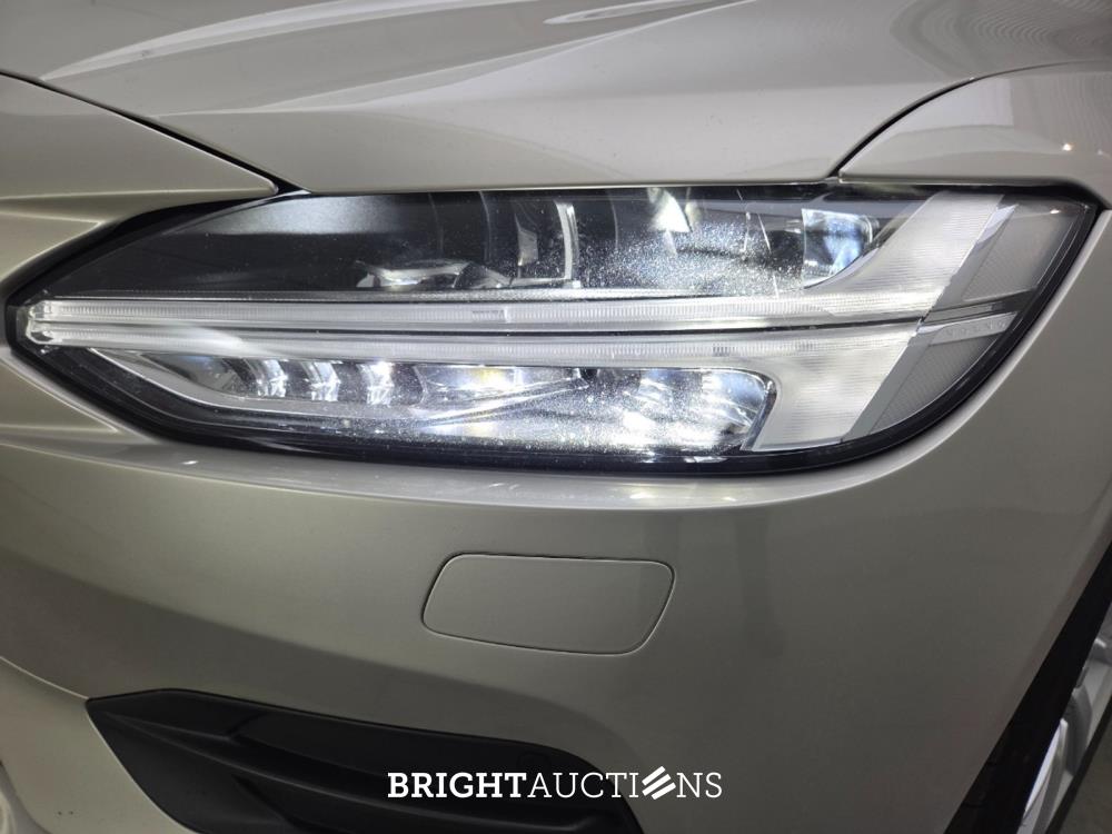 Volvo V90 T4 Inscription 2.0 190pk 2019, X-549-LV