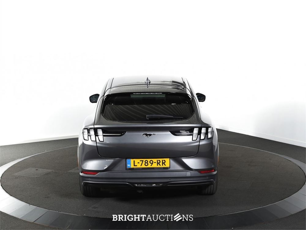 Ford Mustang RWD 75 kWh 2021 (Origineel-NL), L-789-RR