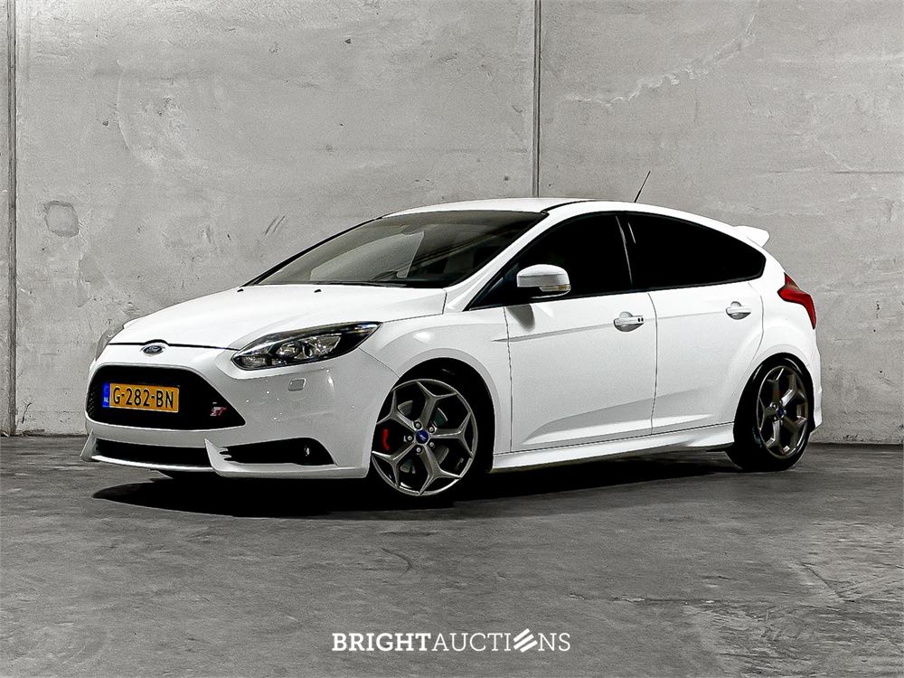 Ford Focus 2.0 EcoBoost ST-2 250pk 2013, G-282-BN