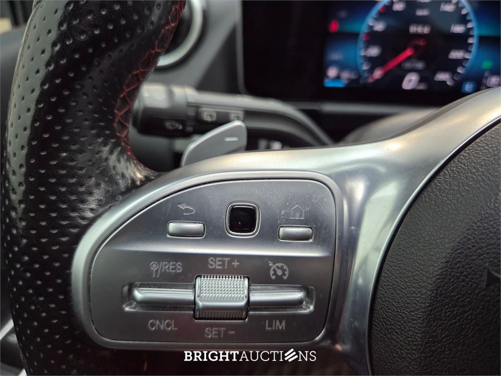 Mercedes-Benz B180d Launch Edition Premium 116pk 2019 B-klasse, L-741-HP