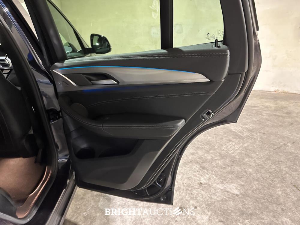 BMW iX3 High Executive 80 kWh 286pk 2021 G08 (Origineel-NL + 1e Eigenaar), N-444-RG