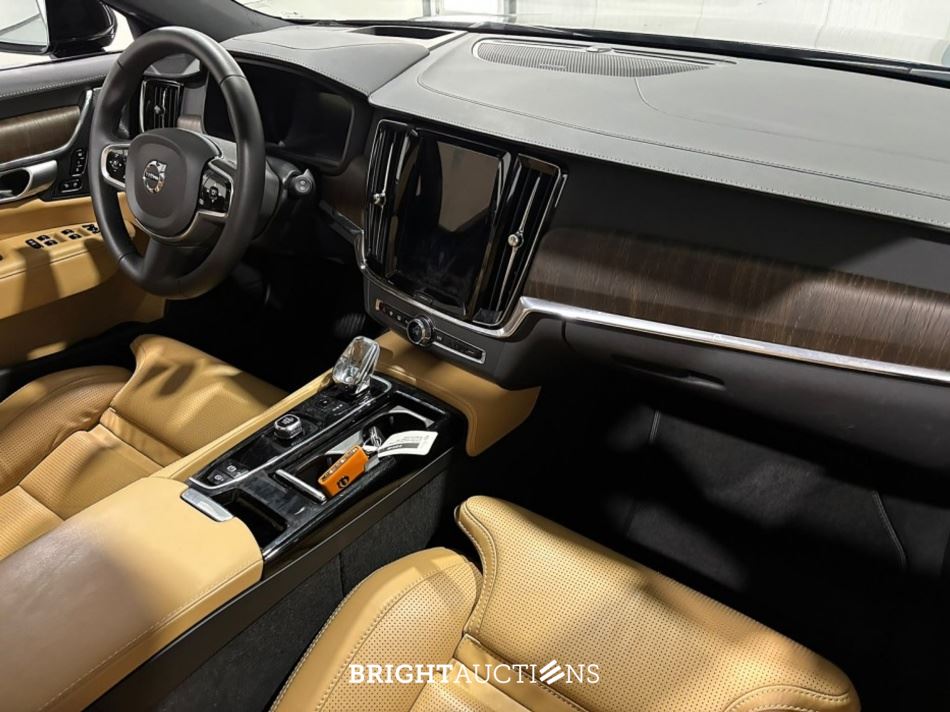 Volvo V90 T6 Plug-in Hybrid Ultimate Bright 2.0 AWD 398pk 2023 (Origineel-NL), X-873-GN