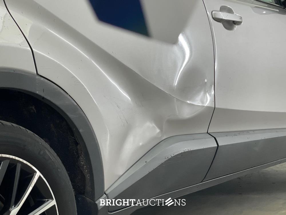 Toyota C-HR Hybrid Executive 1.8 170pk 2017, P-886-JB