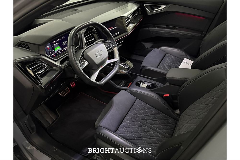 Audi Q4 50 S edition Quattro 77 kWh 2021 (Origineel-NL), N-596-SR