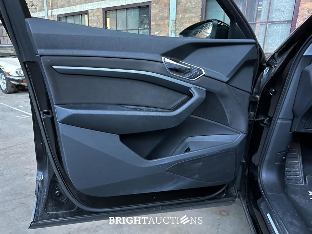 Audi e-tron 50 quattro edition 71 kWh 313pk 2020 (Origineel-NL+1e eigenaar), K-399-HL