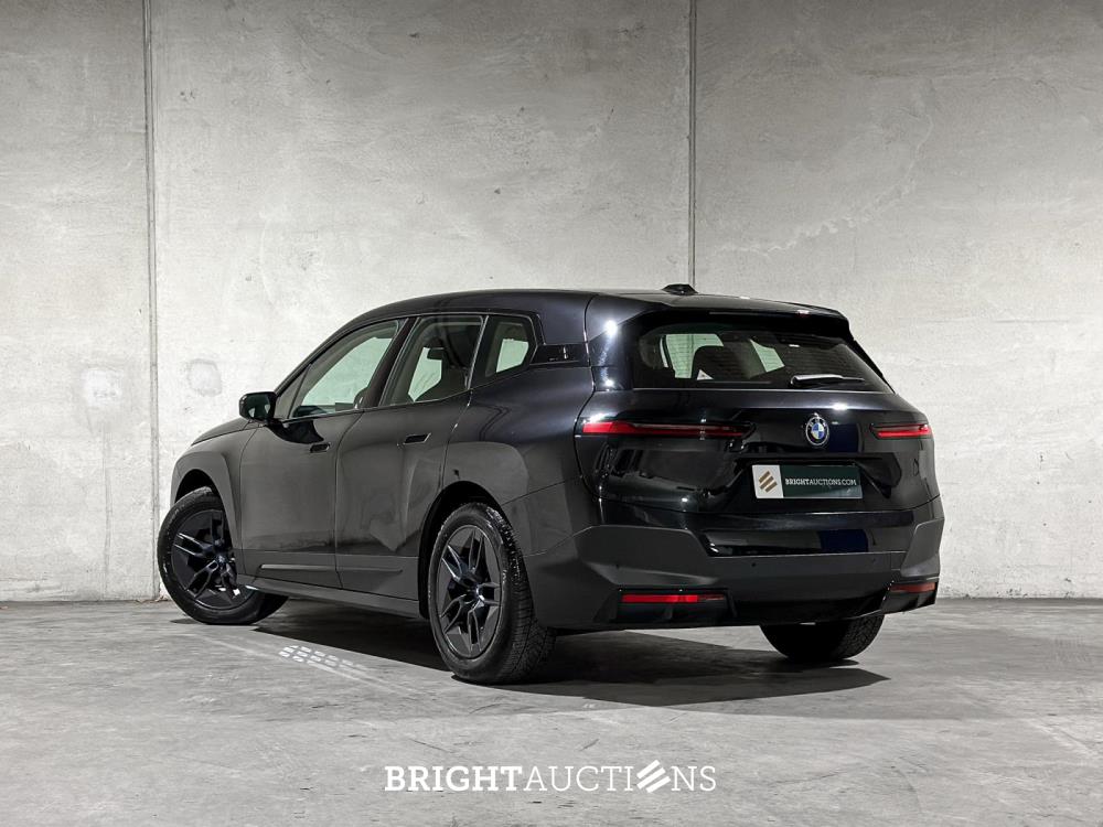 BMW iX xDrive40 Executive 77 kWh 326pk 2023 (Origineel-NL), T-756-HD