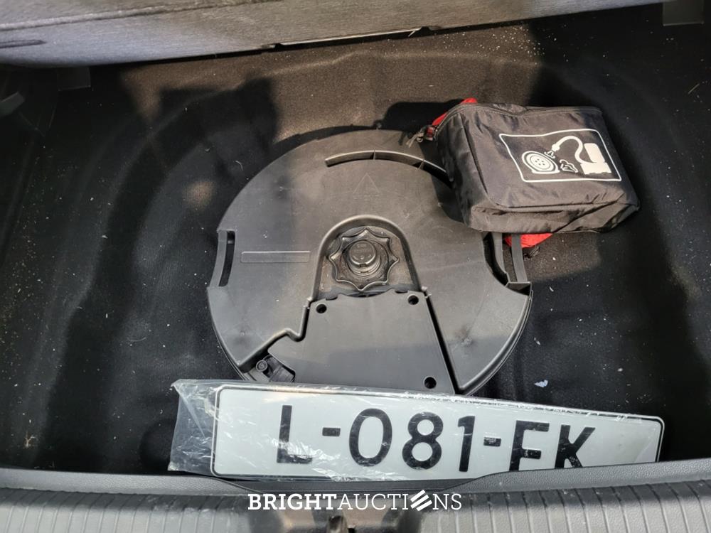 Volkswagen Golf eTSI R-Line 1.5 150pk 2020, L-081-FK