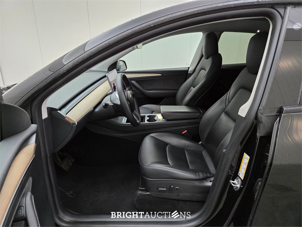 Tesla Model Y Long Range AWD 75 kWh 351pk 2021, R-745-PT