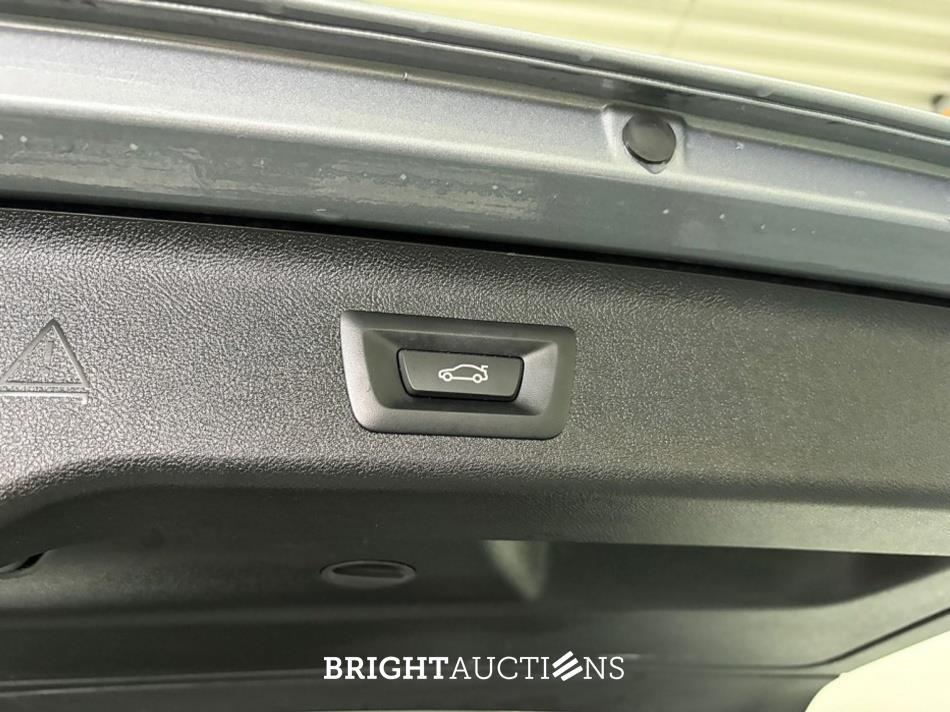 BMW 530e Touring  Business Edition Plus M-pakket 184pk 2023 (Origineel-NL) 5-Serie, S-330-LL