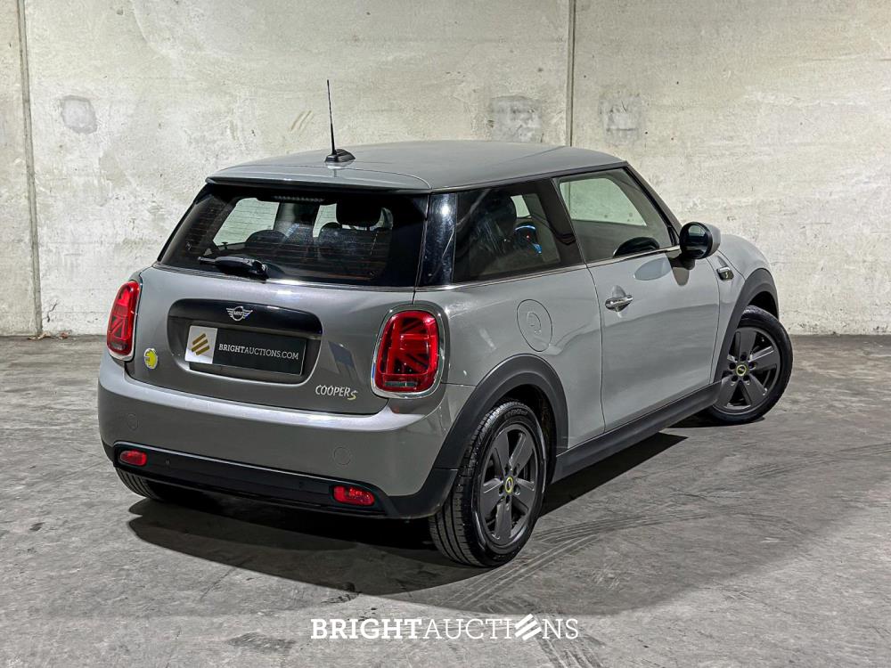 MINI Cooper Electric Essential 33 kWh 184pk 2021 F56 (Origineel-NL), L-232-DH
