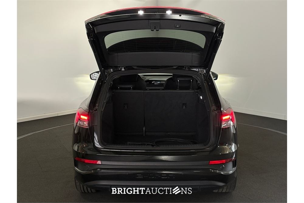 Audi Q4 35 Launch edition S Competition 55 kWh 2022 (Origineel-NL), P-141-FF