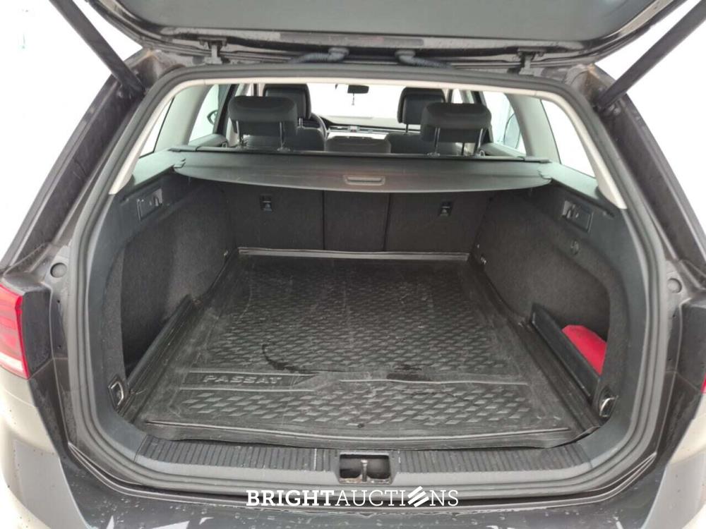 Volkswagen Passat Variant Business 1.5 TSI DSG 150pk 2021 (Origineel-NL), K-608-PS