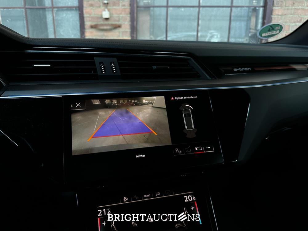 Audi e-tron 55 quattro Advanced edition 95 kWh 408pk 2021 (Origineel-NL+1e eigenaar), N-206-TT