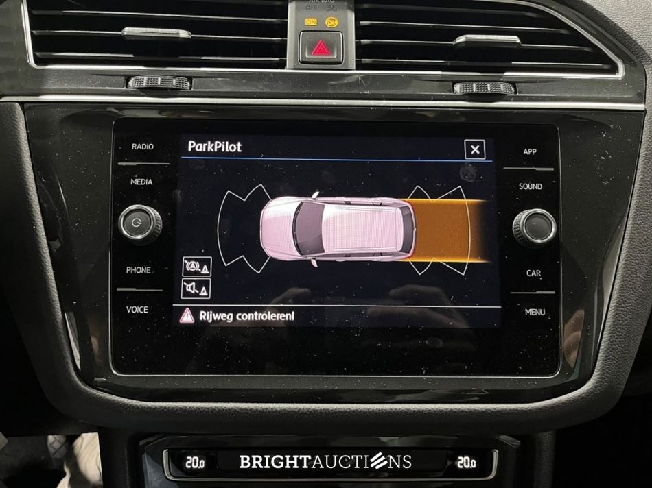Volkswagen Tiguan ACT Highline 1.5 TSI 150pk 2020 (Origineel-NL), J-230-BK