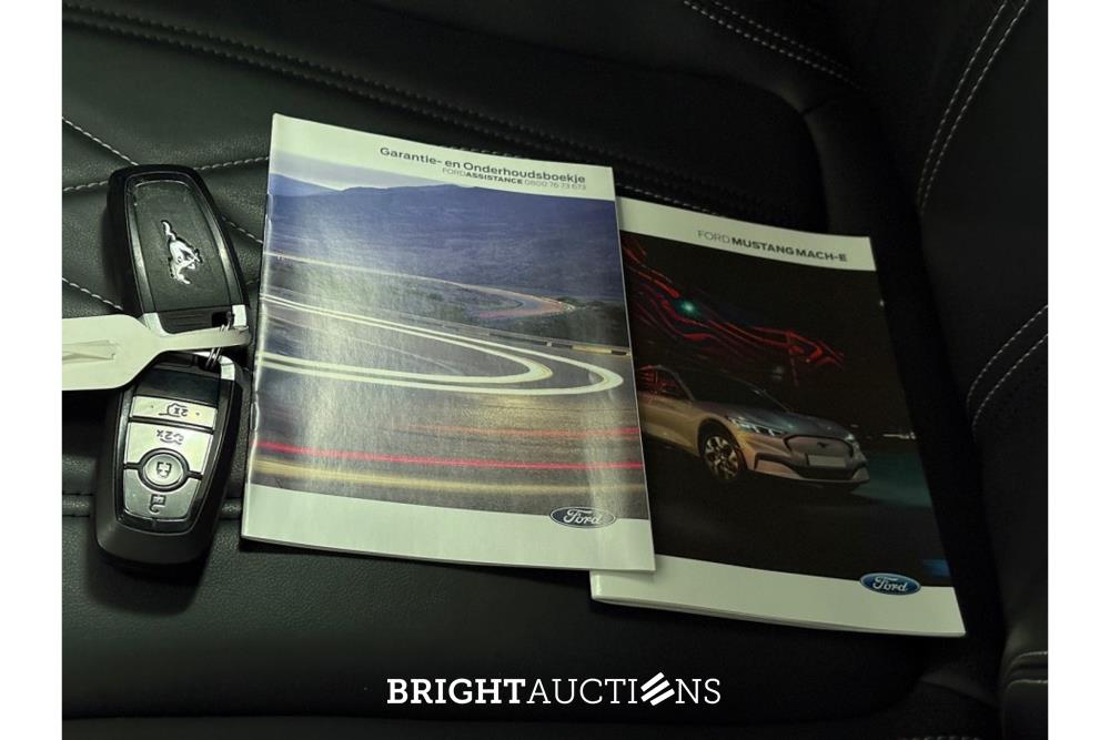 Ford Mustang RWD 75 kWh 2022 (Original-NL), P-598-LD