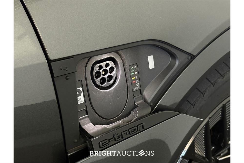 Audi Q8 55 S Edition Competition Quattro 115 kWh 2024 (Origineel-NL), Z-182-HF