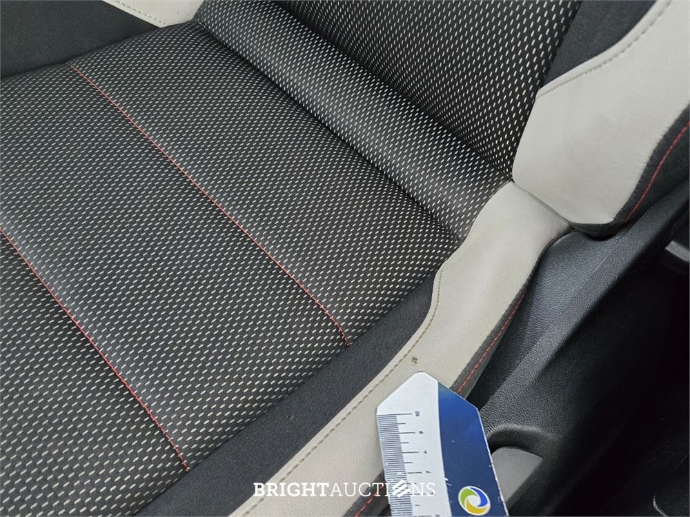 Volkswagen T-Roc 4Motion Sport Business R 2.0 TSI 191pk 2019, X-032-DJ