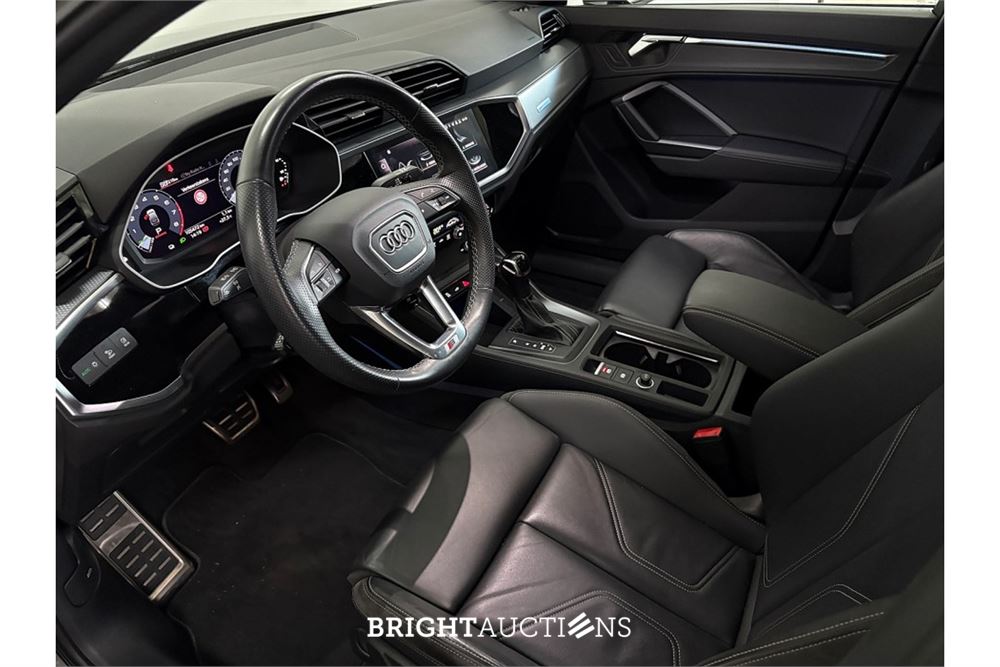 Audi Q3 Sportback 45 e S Edition TFSI 266pk 2021 (Origineel-NL), L-682-XN